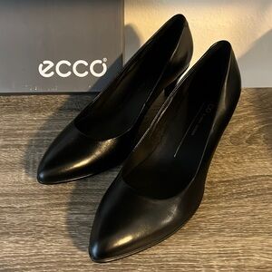 Ecco Shape 45 Sleek Pointy Black *Brand New* Size 7-7.5 (38 eu) Women’s Shoe